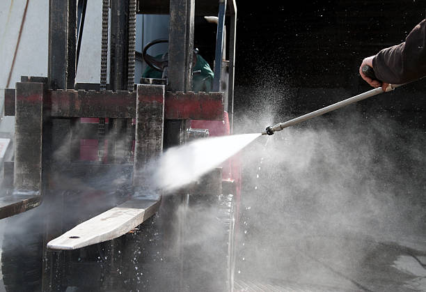 Best Driveway Pressure Washing  in Bazon, CA